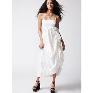 Bdg cinched midi summer dress white size large